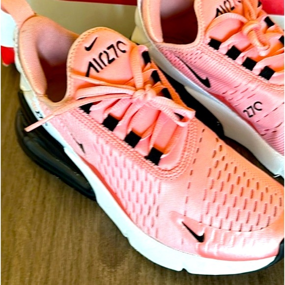 Nike Shoes - $45 TODAY ONLY Nike Air Max 270 Essential Pink/Black Comforttable sneakers Size